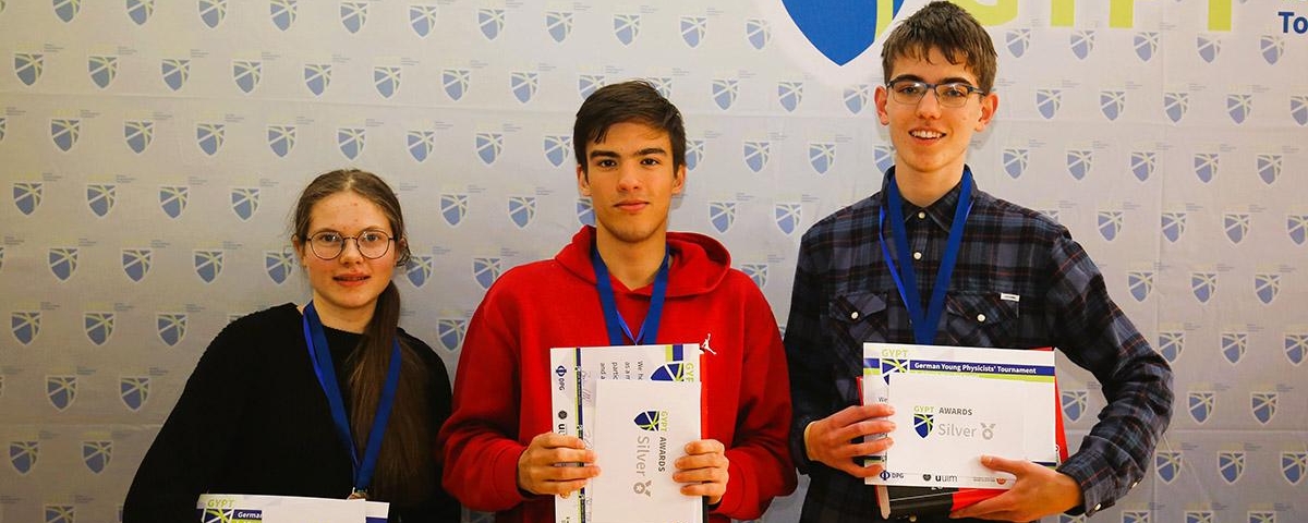 Silver Medal for Young Physicists from the University of Bayreuth’s Student Research Center
