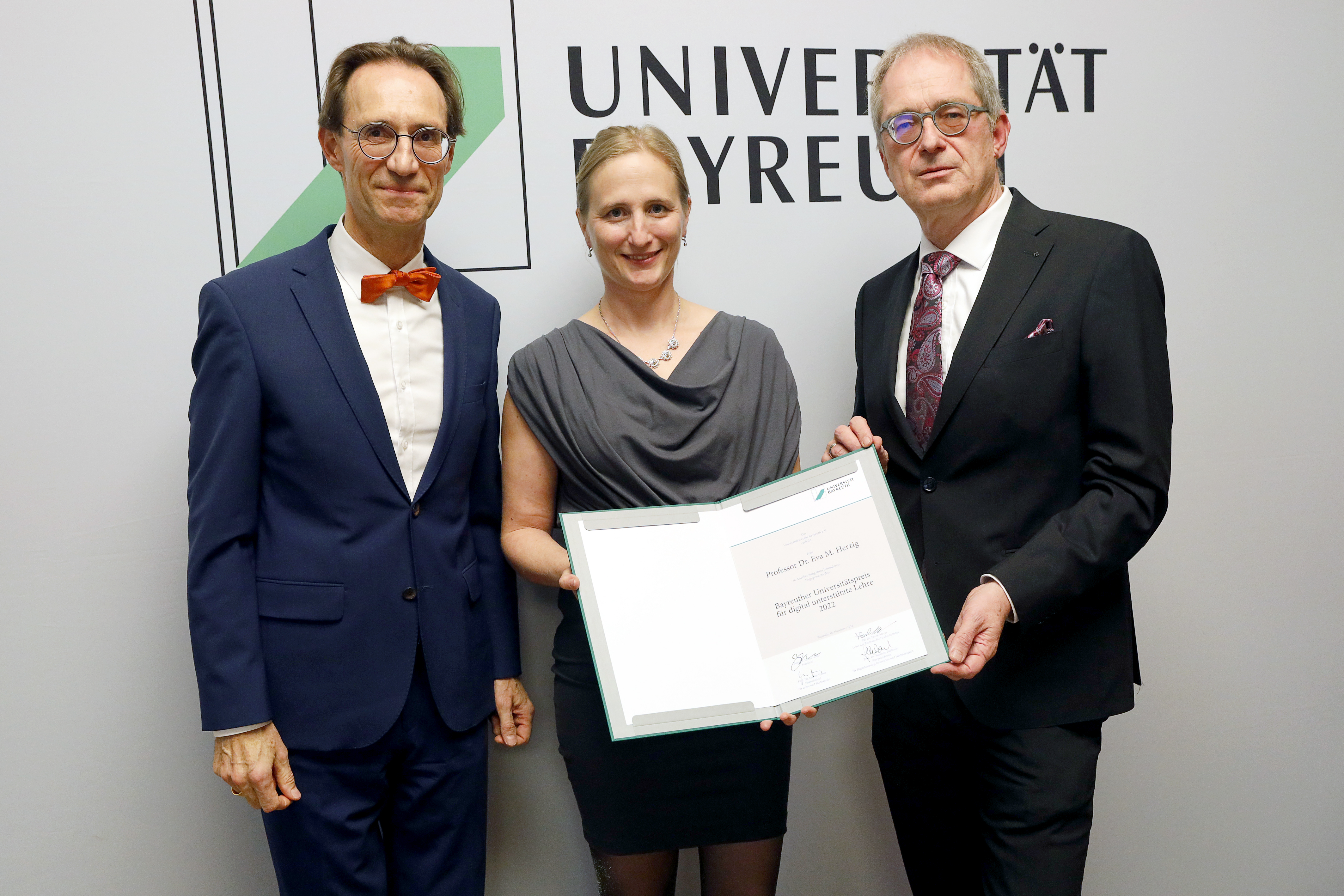 Bayreuther Universitätspreis für digital unterstützte Lehre an Prof. Dr. Eva M. Herzig