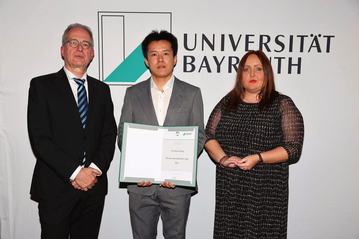 Preis des Internationalen Clubs für Dr. Heyou Zhang